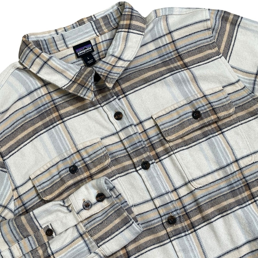 Patagonia Organic Cotton Fjord Flannel Shirt‎ Womans L Tan Plaid Outdoors Hiking